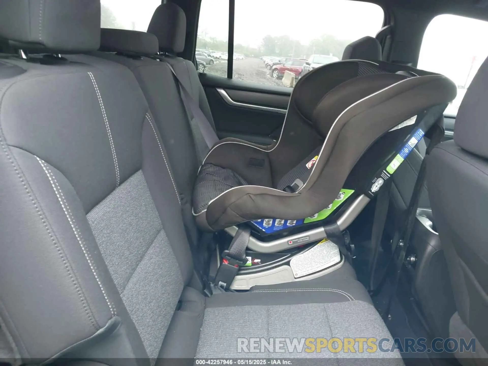 8 Photograph of a damaged car 1GKENNRSXSJ238710 GMC ACADIA 2025