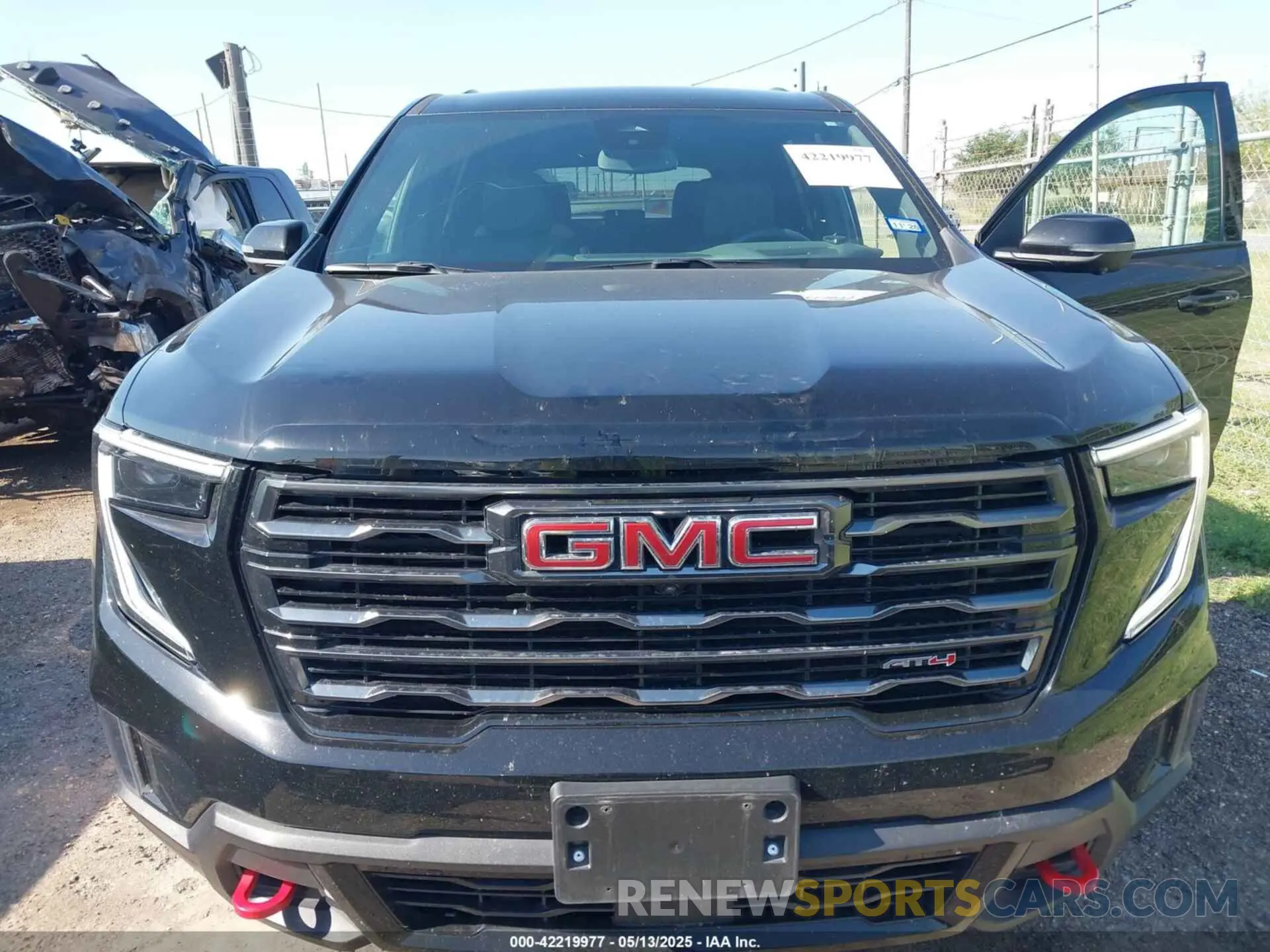 6 Photograph of a damaged car 1GKENPRS1SJ114921 GMC ACADIA 2025