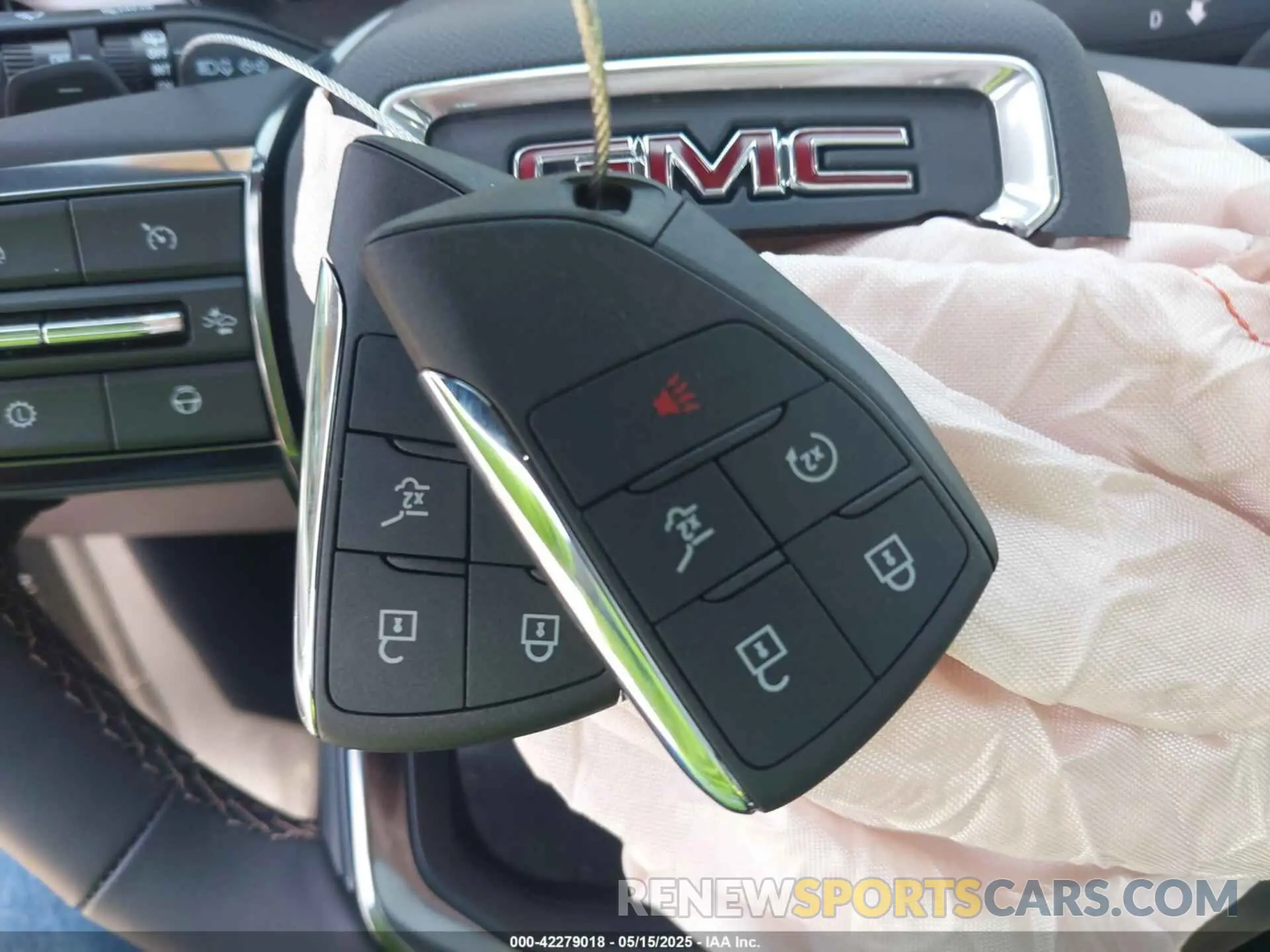 11 Photograph of a damaged car 1GKENPRS7SJ232231 GMC ACADIA 2025