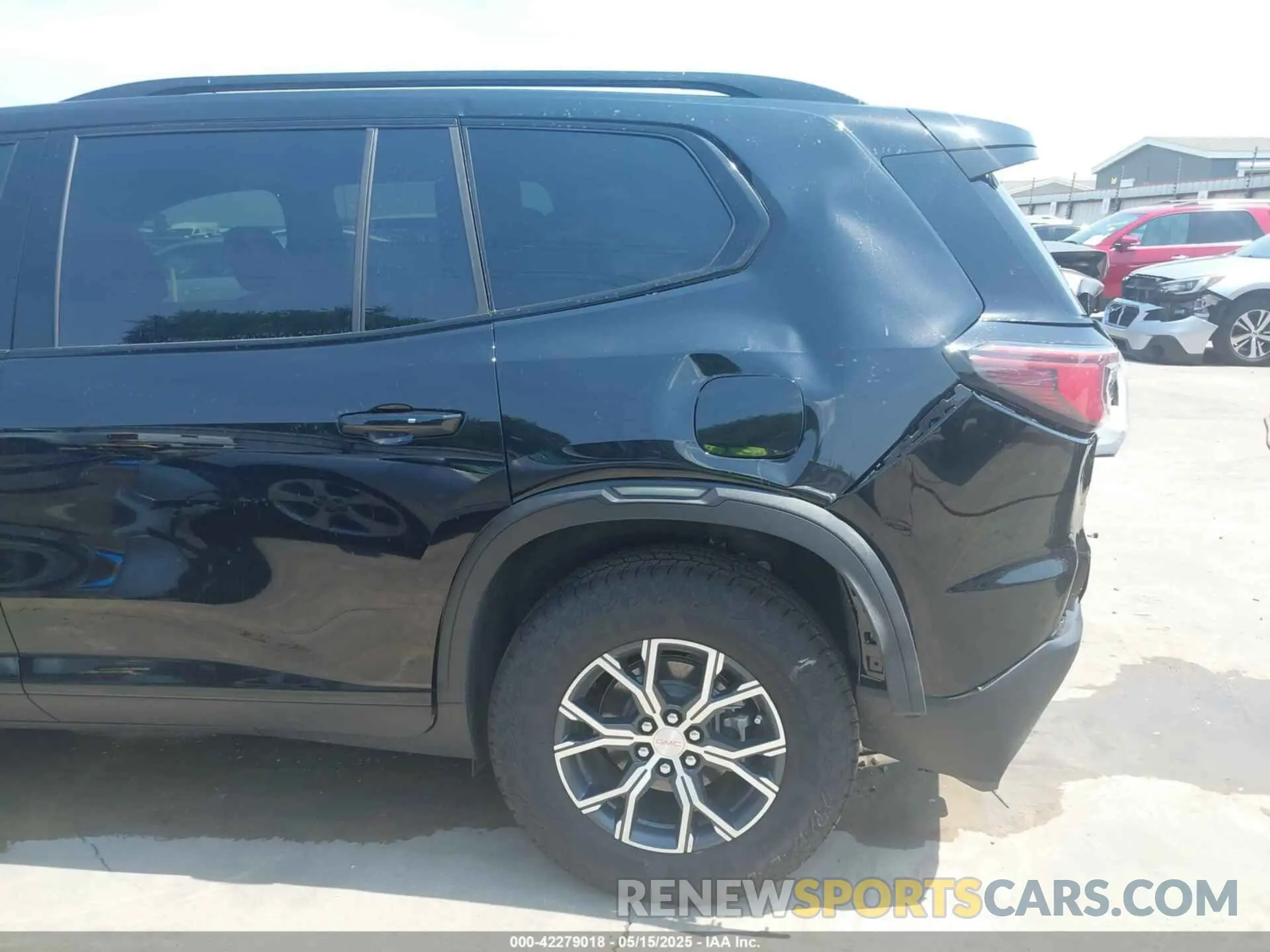 18 Photograph of a damaged car 1GKENPRS7SJ232231 GMC ACADIA 2025