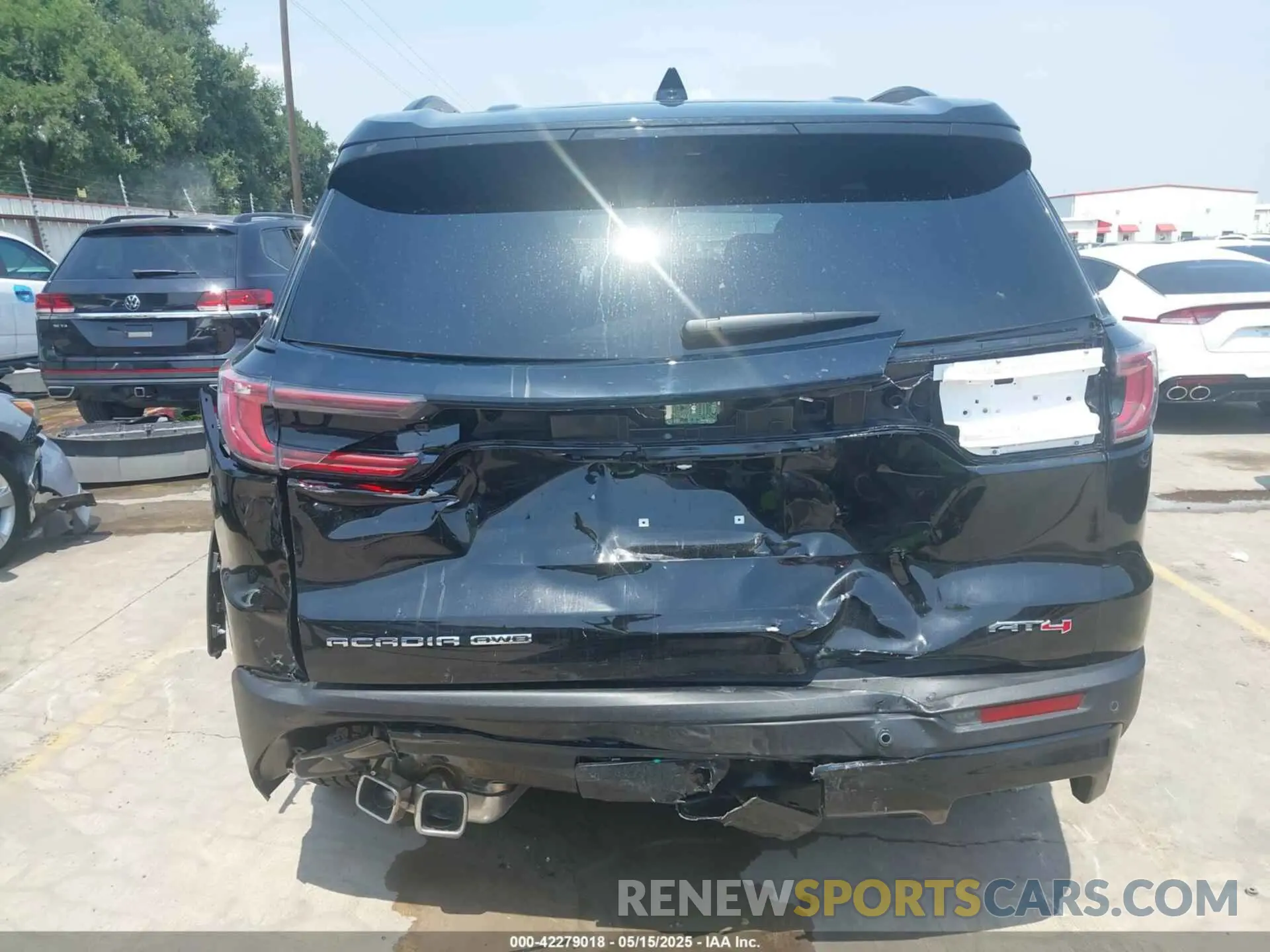 6 Photograph of a damaged car 1GKENPRS7SJ232231 GMC ACADIA 2025