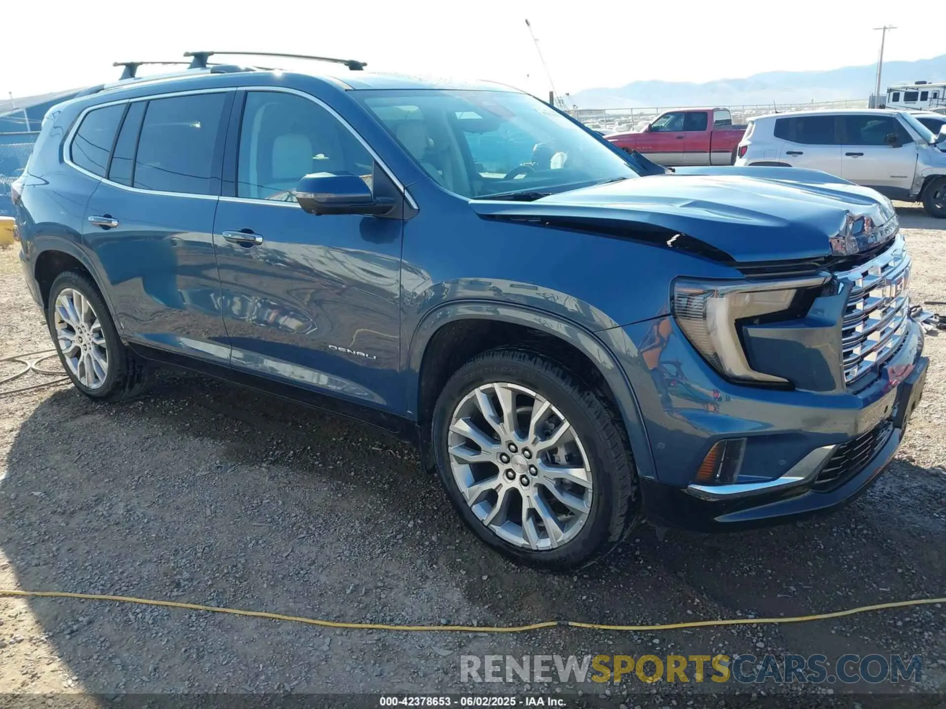 1 Photograph of a damaged car 1GKENRRS8SJ136829 GMC ACADIA 2025
