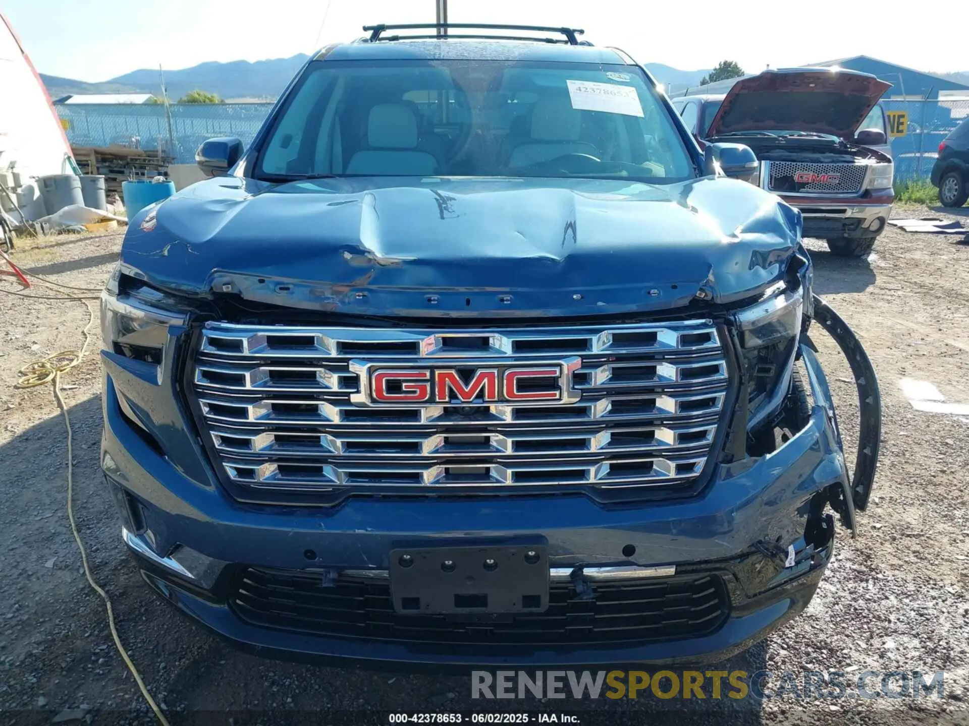 12 Photograph of a damaged car 1GKENRRS8SJ136829 GMC ACADIA 2025
