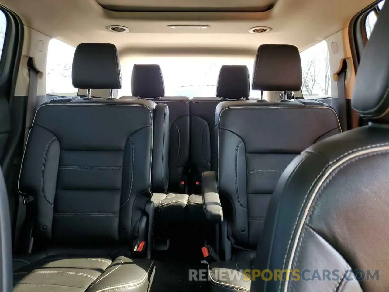 10 Photograph of a damaged car 1GKKNPLS0KZ294387 GMC ACADIA DEN 2019