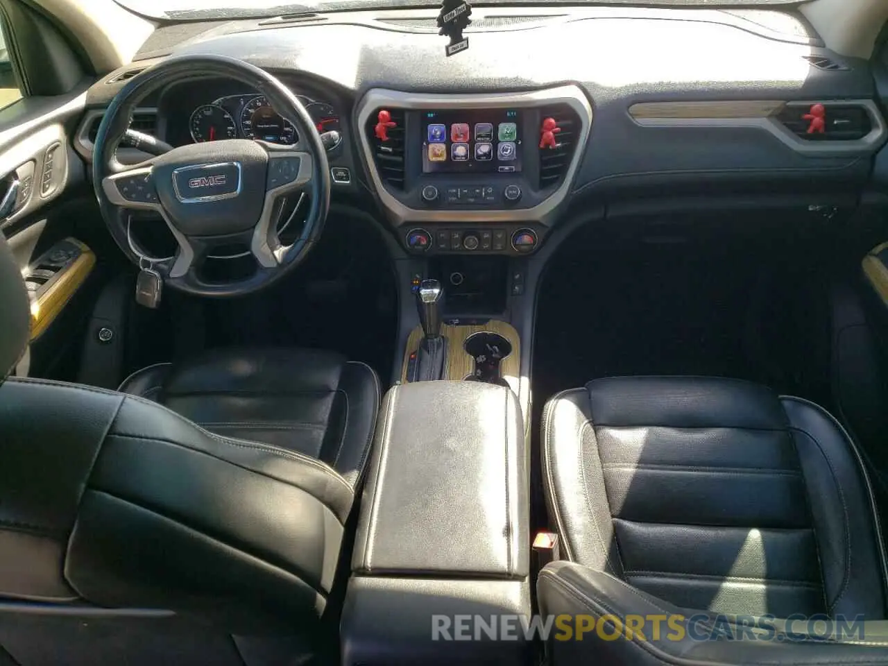 8 Photograph of a damaged car 1GKKNPLS2KZ106047 GMC ACADIA DEN 2019