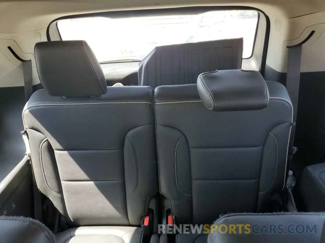 10 Photograph of a damaged car 1GKKNPLS3KZ194879 GMC ACADIA DEN 2019