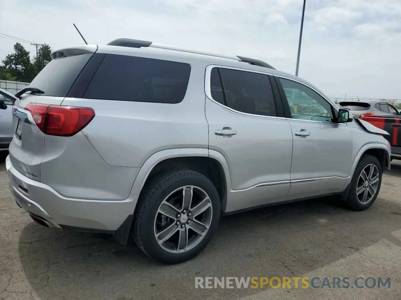 3 Photograph of a damaged car 1GKKNPLS4KZ166167 GMC ACADIA DEN 2019