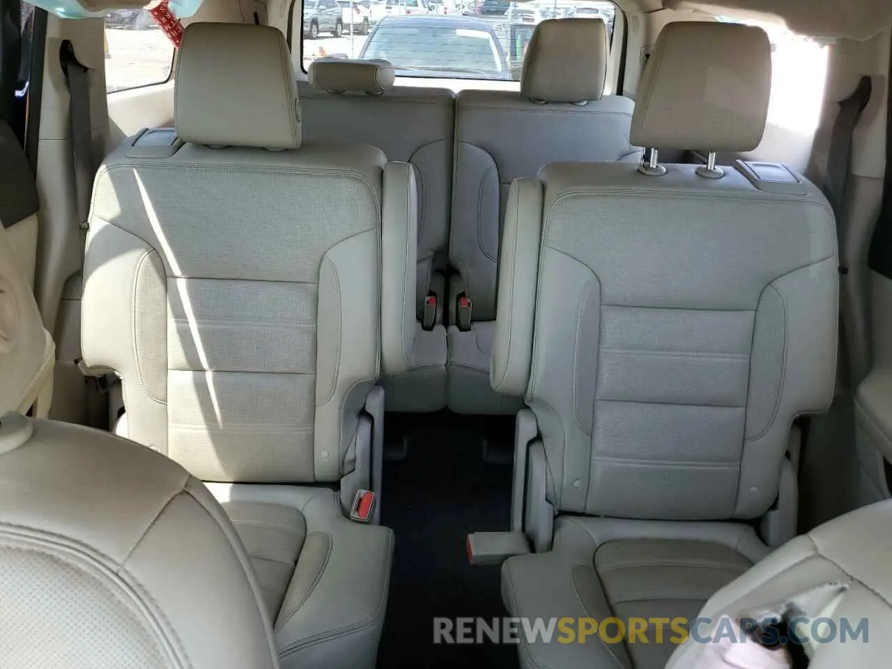 10 Photograph of a damaged car 1GKKNPLS6KZ226420 GMC ACADIA DEN 2019