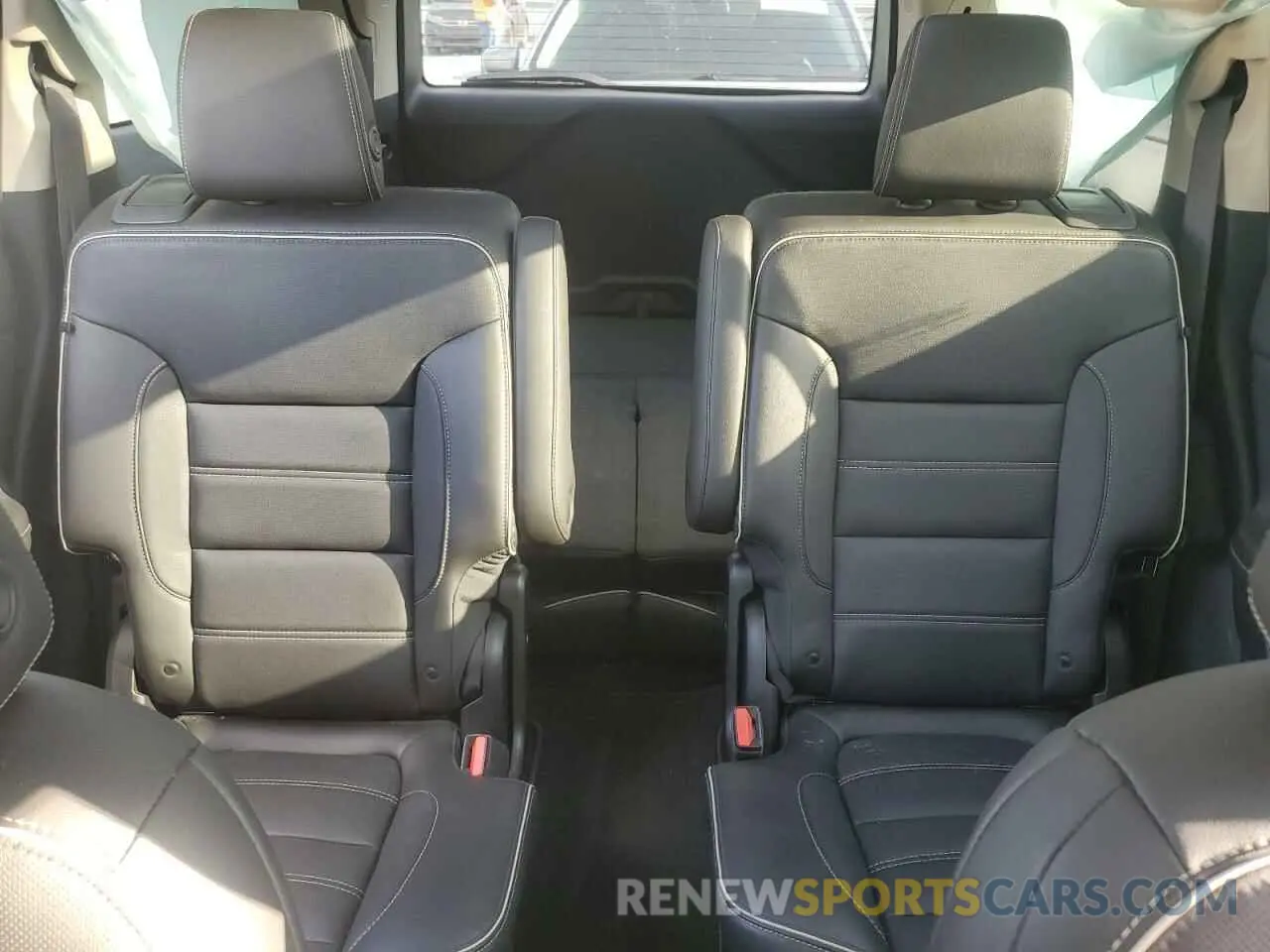10 Photograph of a damaged car 1GKKNPLS7KZ137018 GMC ACADIA DEN 2019