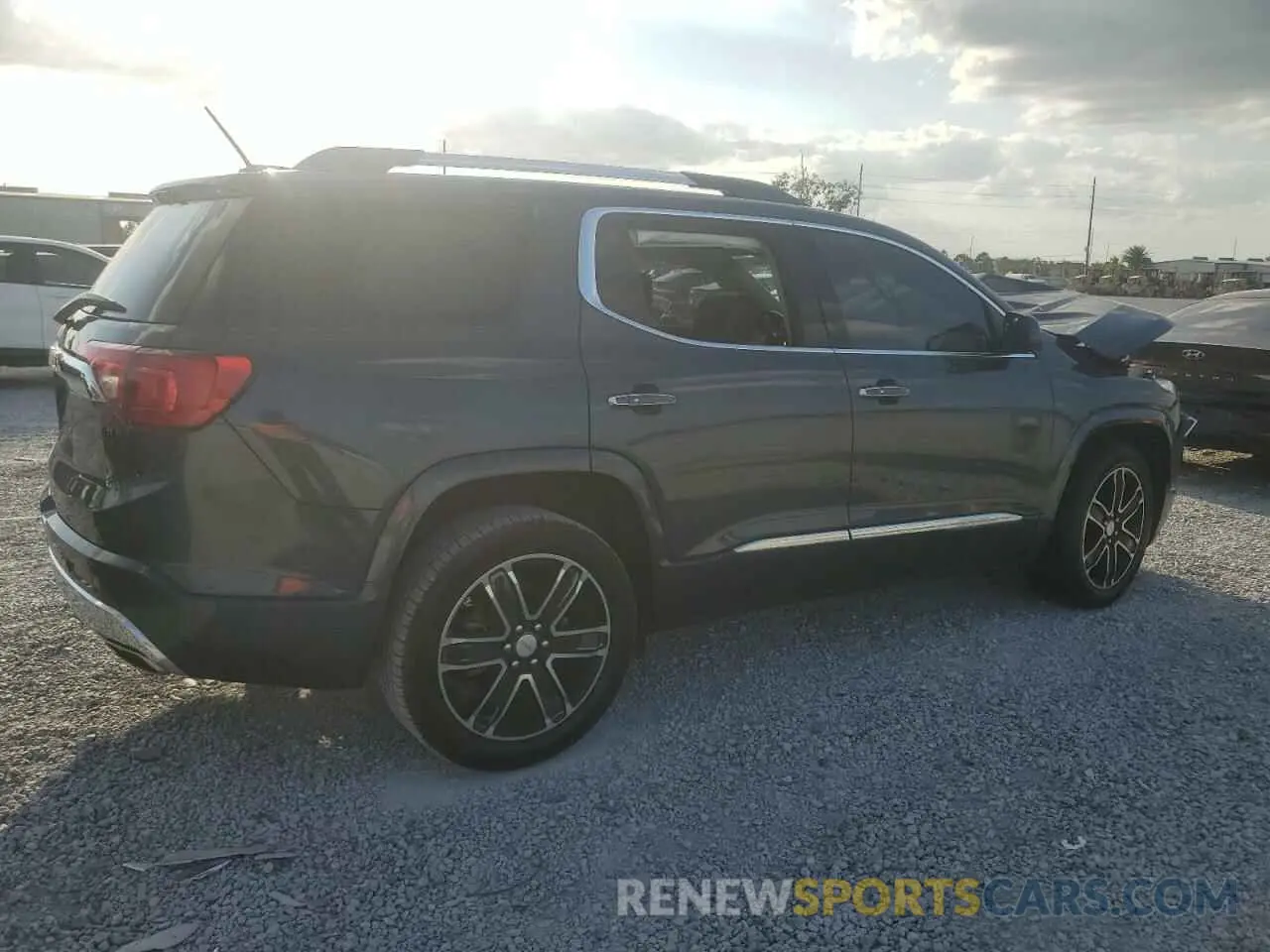 3 Photograph of a damaged car 1GKKNPLS7KZ137018 GMC ACADIA DEN 2019