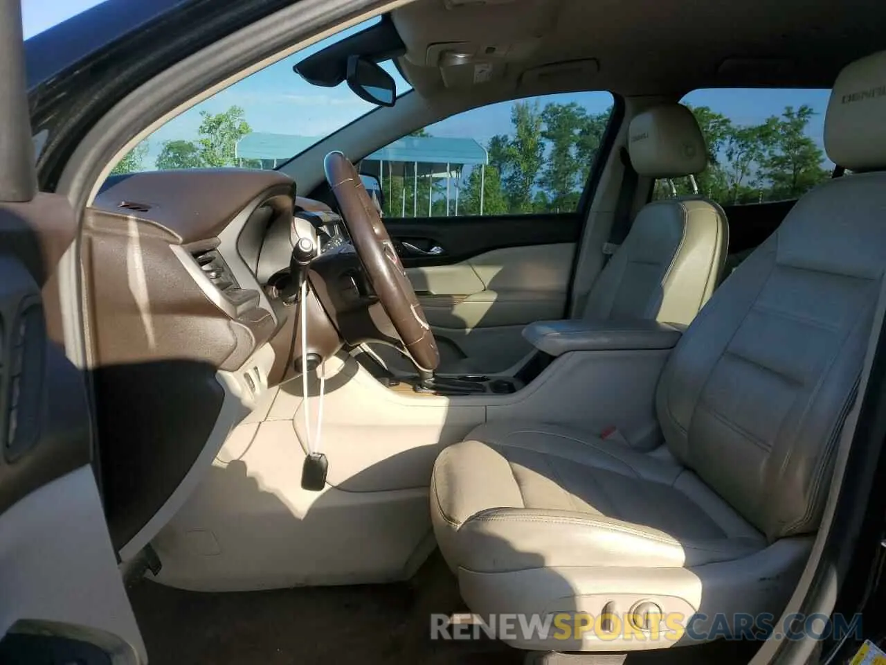 7 Photograph of a damaged car 1GKKNPLS8KZ184302 GMC ACADIA DEN 2019
