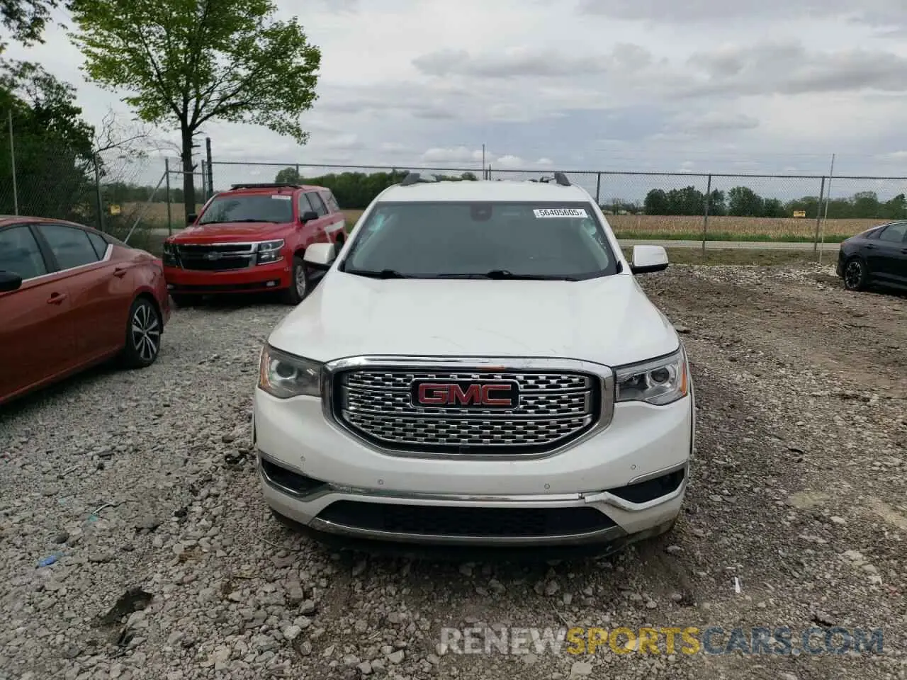 5 Photograph of a damaged car 1GKKNPLS8KZ206511 GMC ACADIA DEN 2019