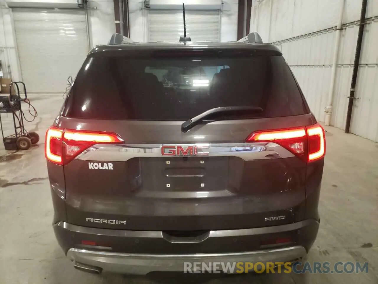 6 Photograph of a damaged car 1GKKNXLS1KZ174534 GMC ACADIA DEN 2019