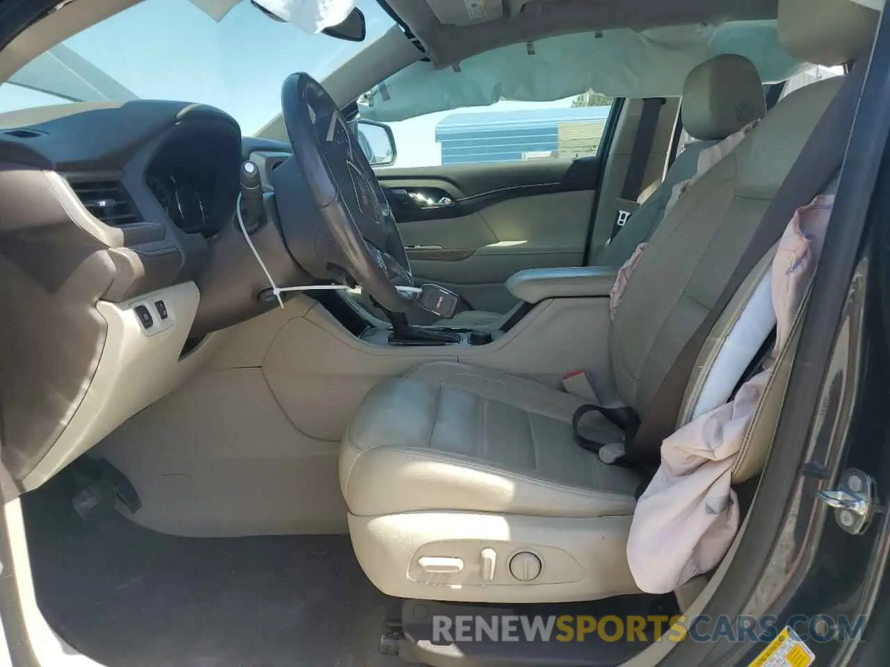 7 Photograph of a damaged car 1GKKNXLS1KZ242671 GMC ACADIA DEN 2019