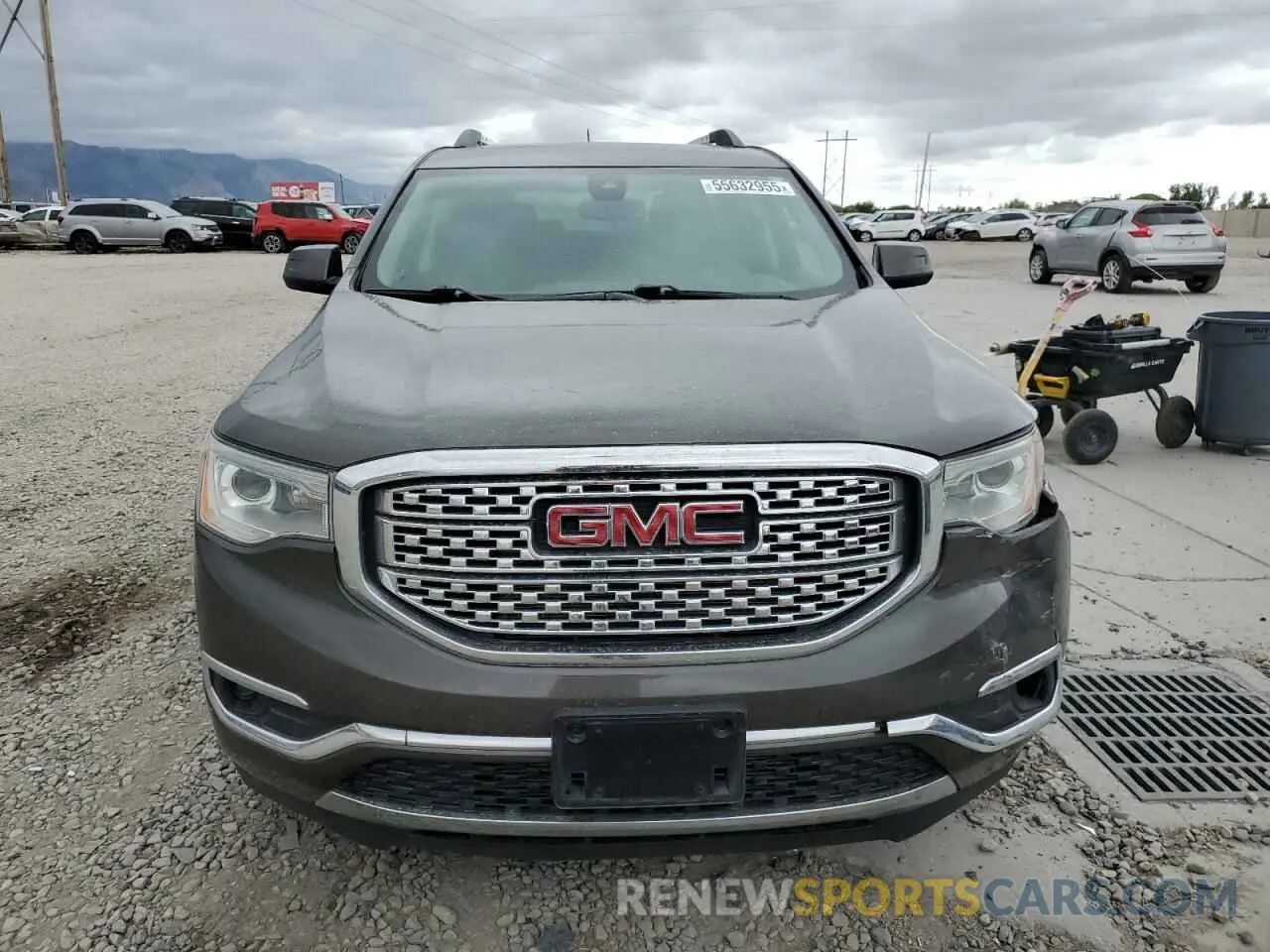 5 Photograph of a damaged car 1GKKNXLS3KZ175894 GMC ACADIA DEN 2019