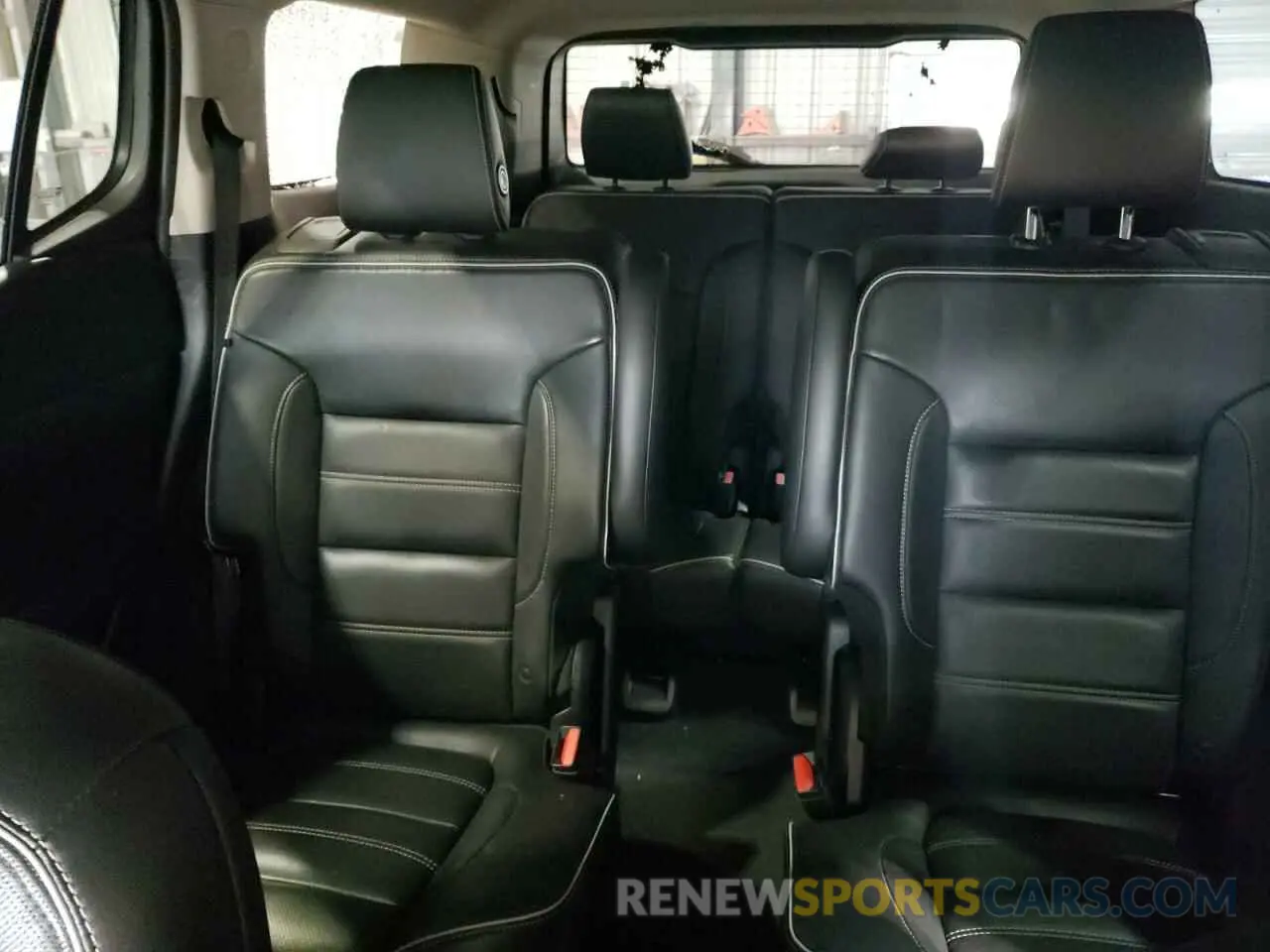 10 Photograph of a damaged car 1GKKNXLS5KZ107922 GMC ACADIA DEN 2019