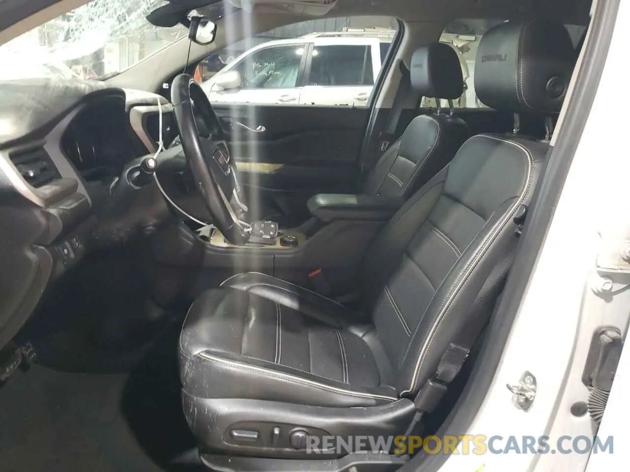 7 Photograph of a damaged car 1GKKNXLS5KZ107922 GMC ACADIA DEN 2019