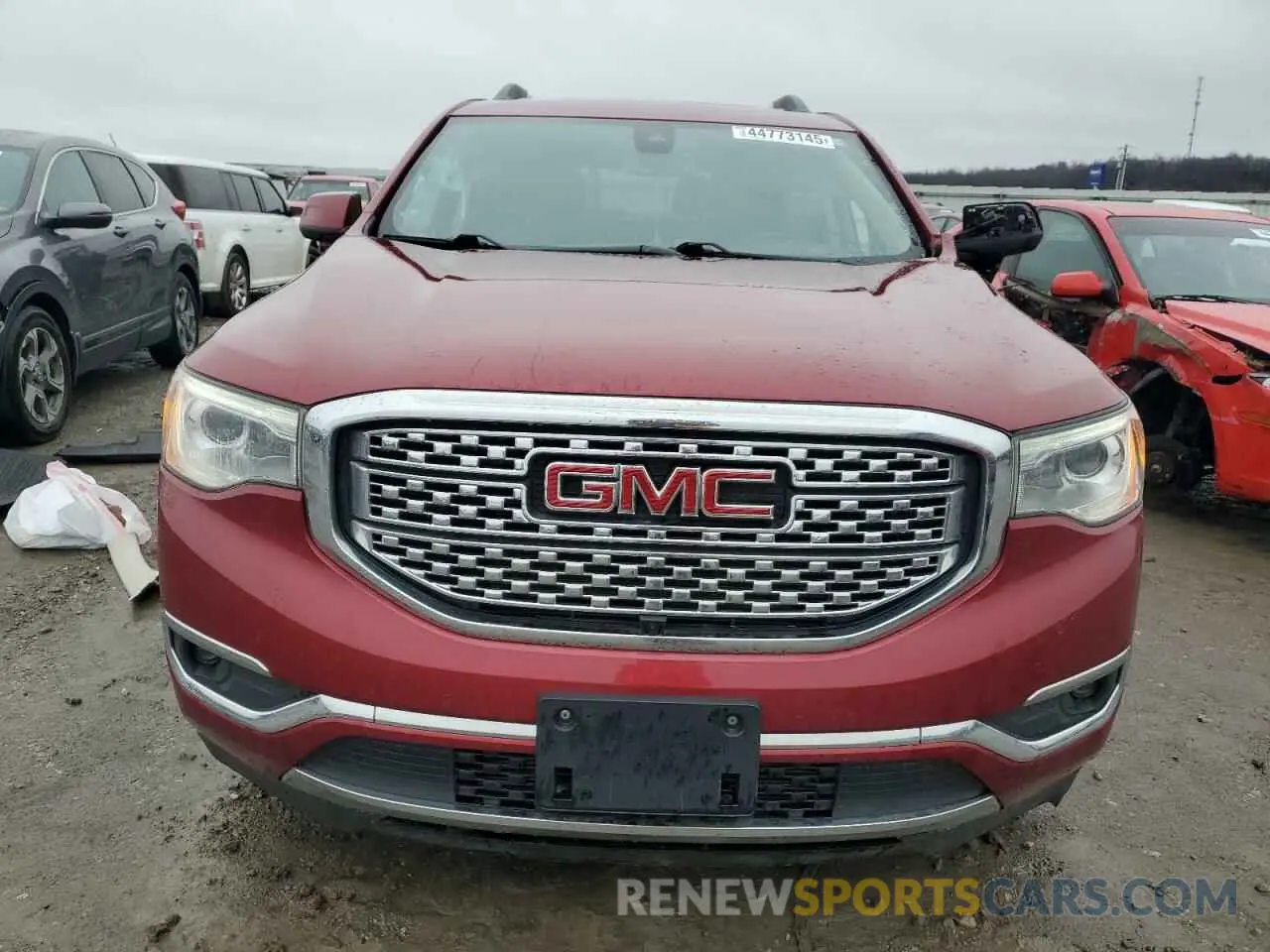 5 Photograph of a damaged car 1GKKNXLS8KZ153552 GMC ACADIA DEN 2019