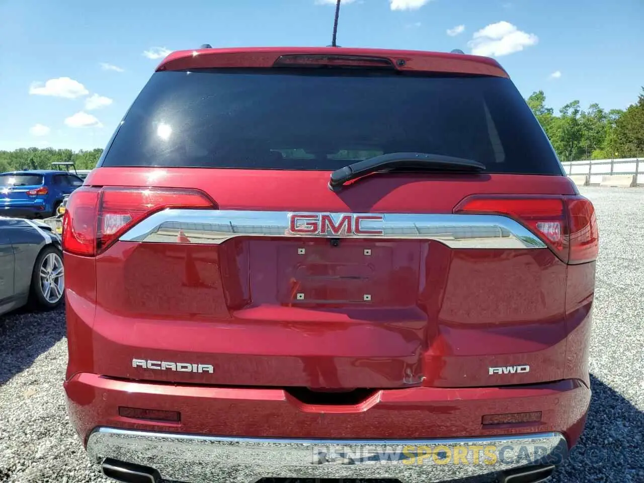 6 Photograph of a damaged car 1GKKNXLS8KZ238312 GMC ACADIA DEN 2019