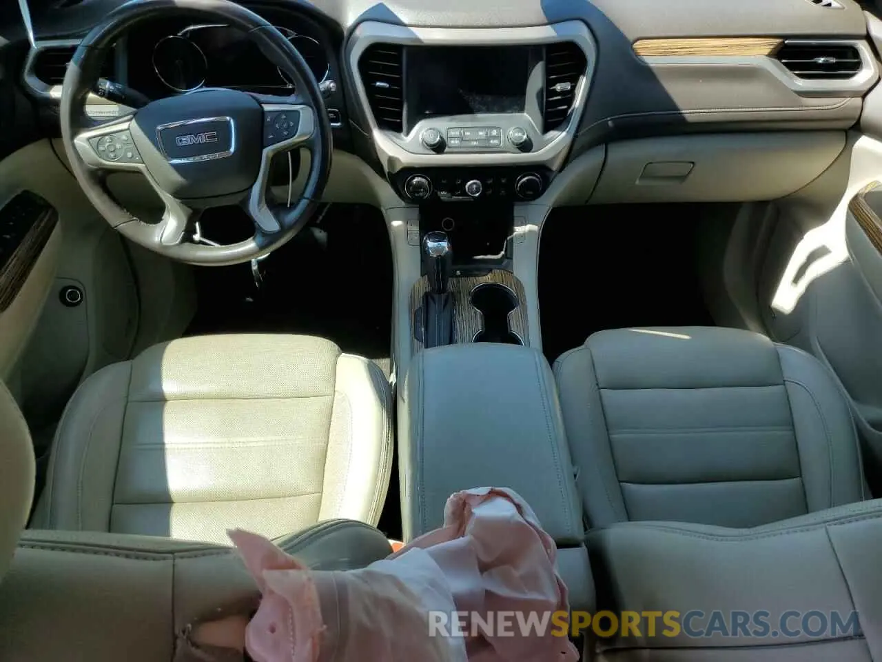 8 Photograph of a damaged car 1GKKNXLS8KZ238312 GMC ACADIA DEN 2019