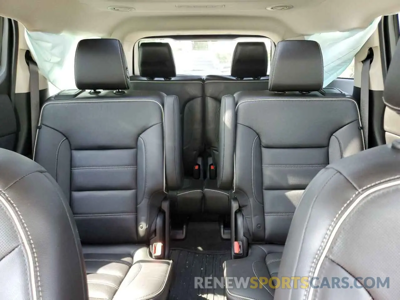 10 Photograph of a damaged car 1GKKNXLS9KZ217727 GMC ACADIA DEN 2019