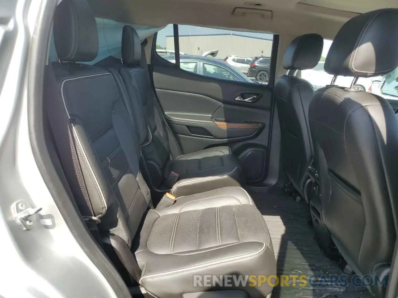 11 Photograph of a damaged car 1GKKNXLS9KZ217727 GMC ACADIA DEN 2019