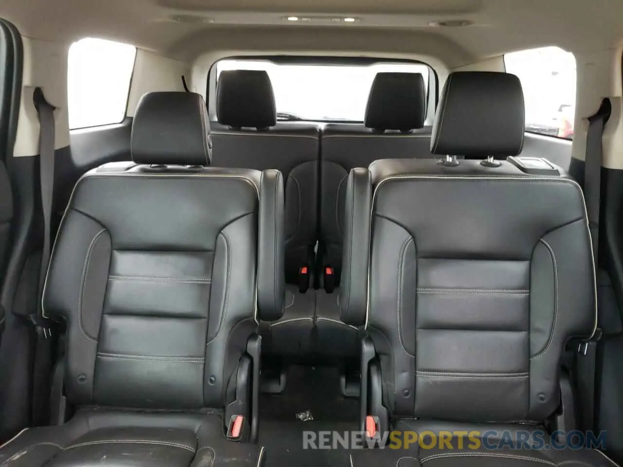 10 Photograph of a damaged car 1GKKNXLSXKZ169462 GMC ACADIA DEN 2019
