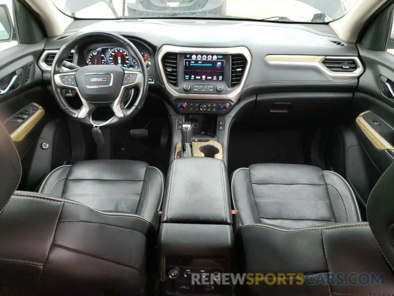 8 Photograph of a damaged car 1GKKNXLSXKZ169462 GMC ACADIA DEN 2019