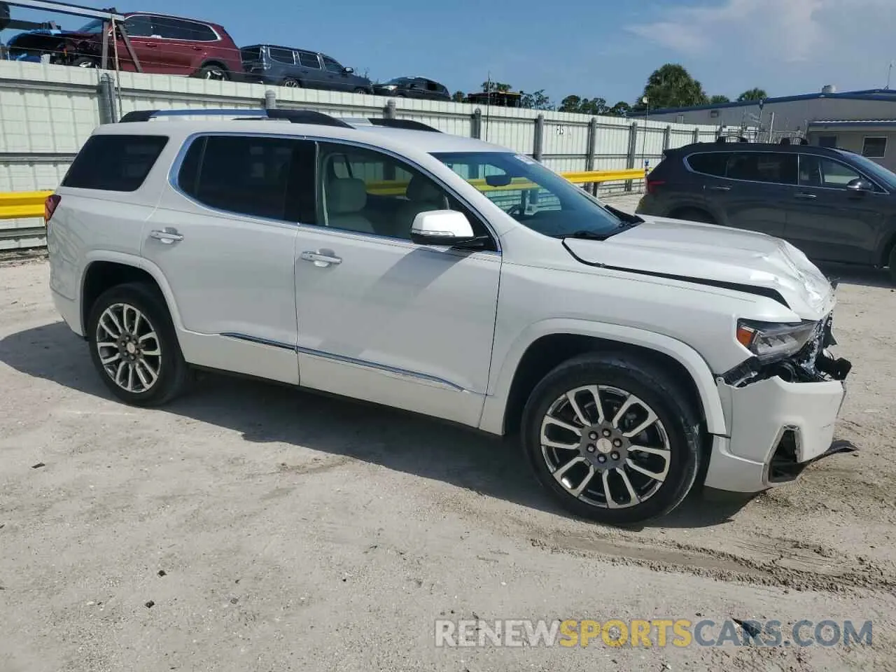 4 Photograph of a damaged car 1GKKNPLS3LZ210516 GMC ACADIA DEN 2020