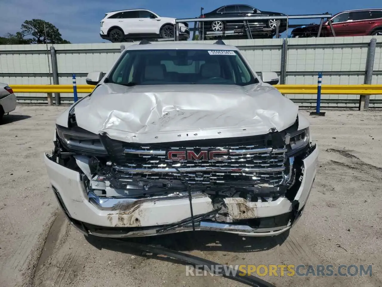 5 Photograph of a damaged car 1GKKNPLS3LZ210516 GMC ACADIA DEN 2020