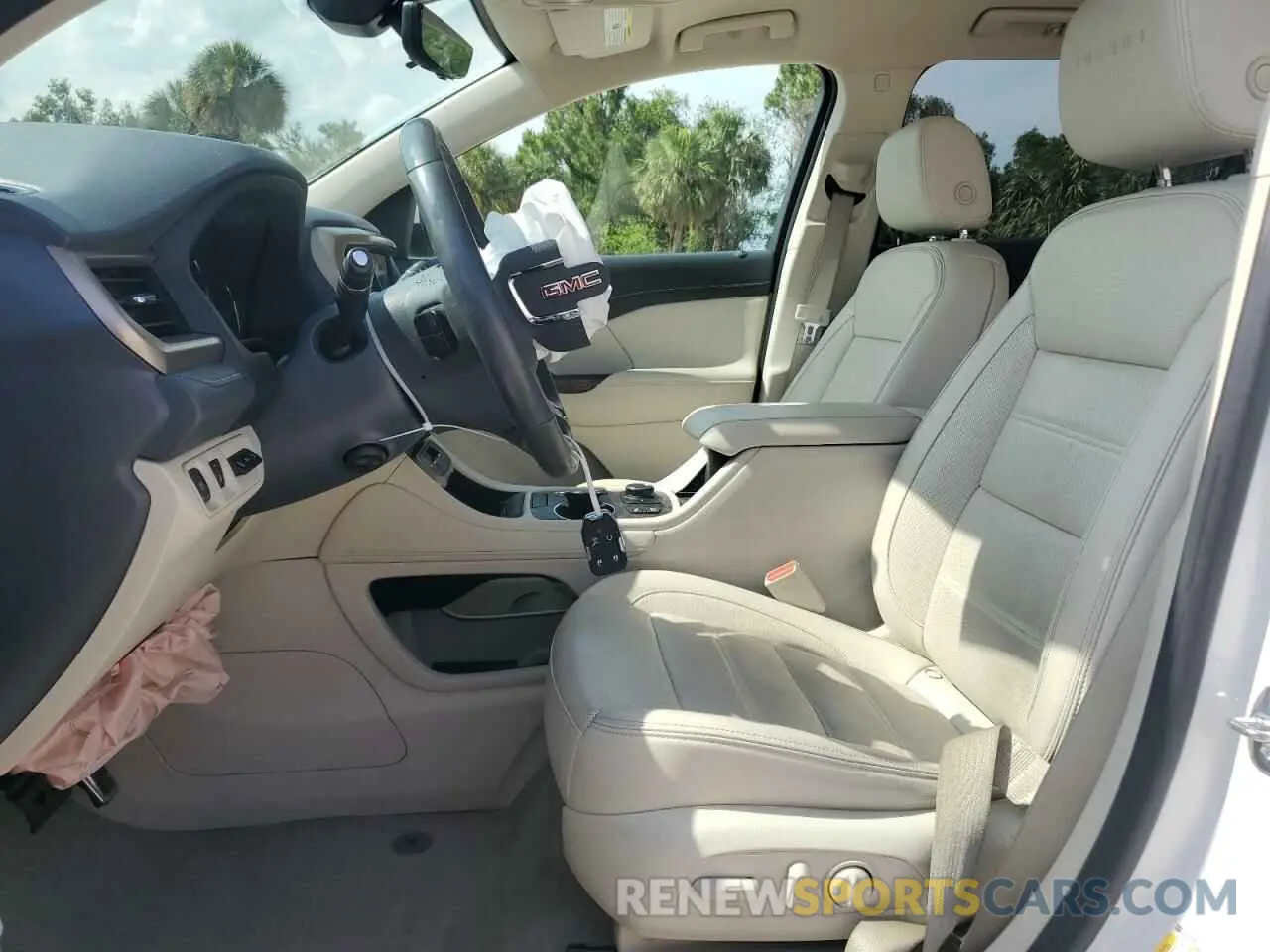 7 Photograph of a damaged car 1GKKNPLS3LZ210516 GMC ACADIA DEN 2020