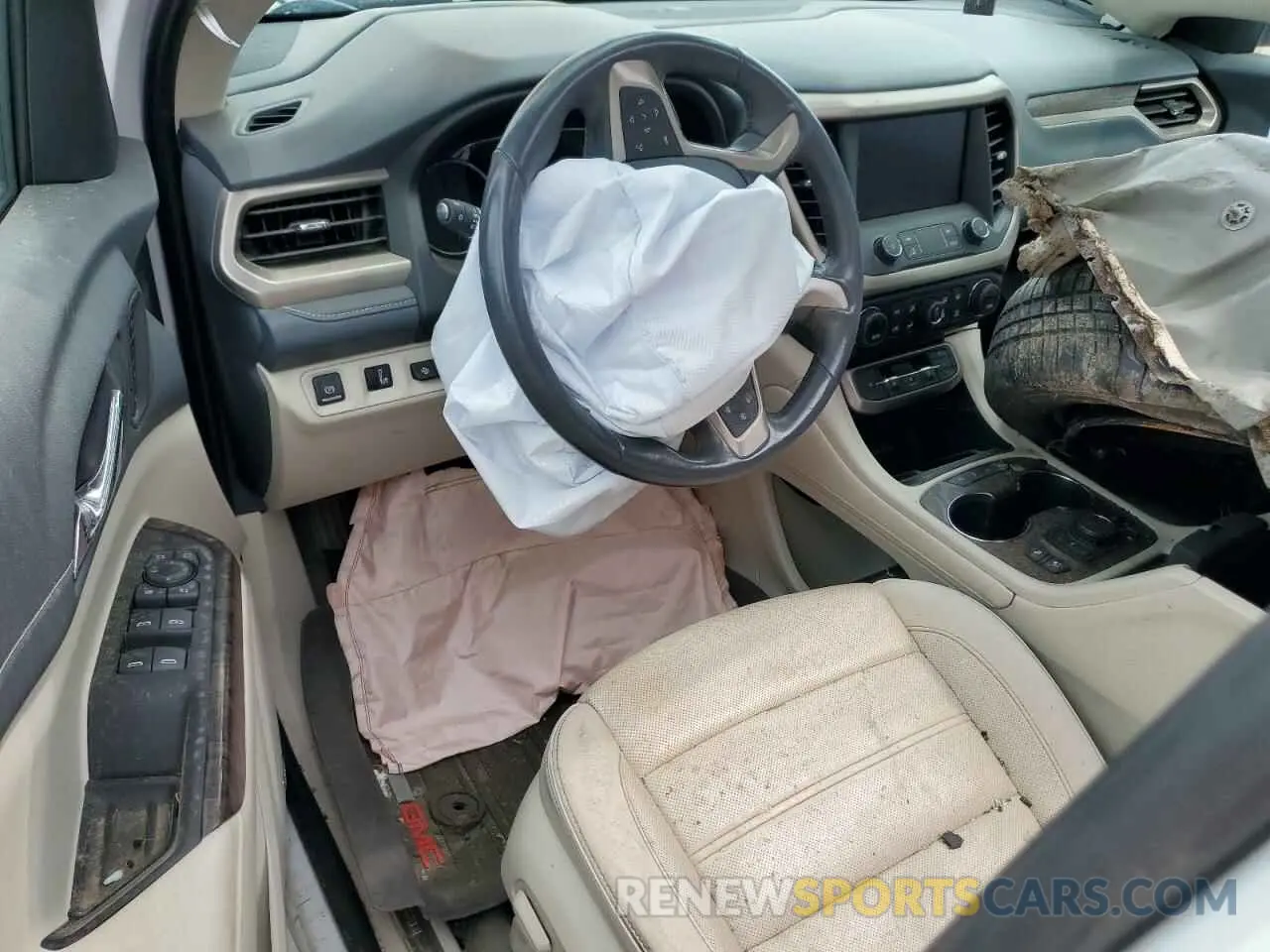 8 Photograph of a damaged car 1GKKNPLSXLZ226972 GMC ACADIA DEN 2020