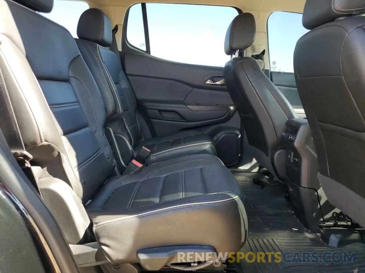 11 Photograph of a damaged car 1GKKNXLS1LZ152440 GMC ACADIA DEN 2020