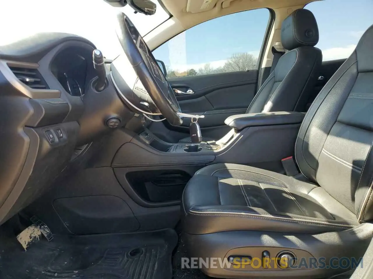 7 Photograph of a damaged car 1GKKNXLS1LZ152440 GMC ACADIA DEN 2020