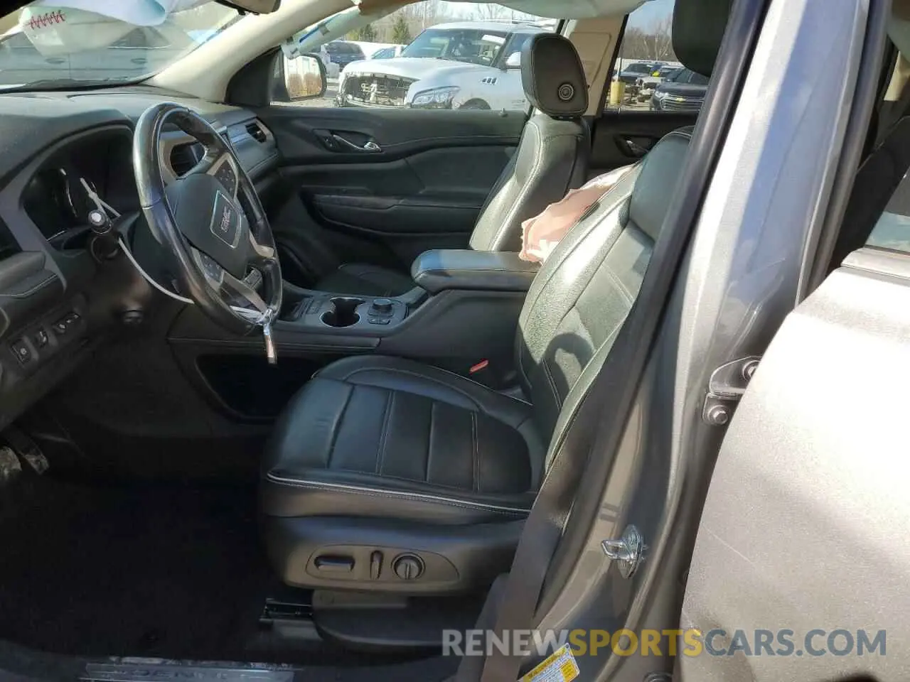 7 Photograph of a damaged car 1GKKNPLS1MZ136031 GMC ACADIA DEN 2021