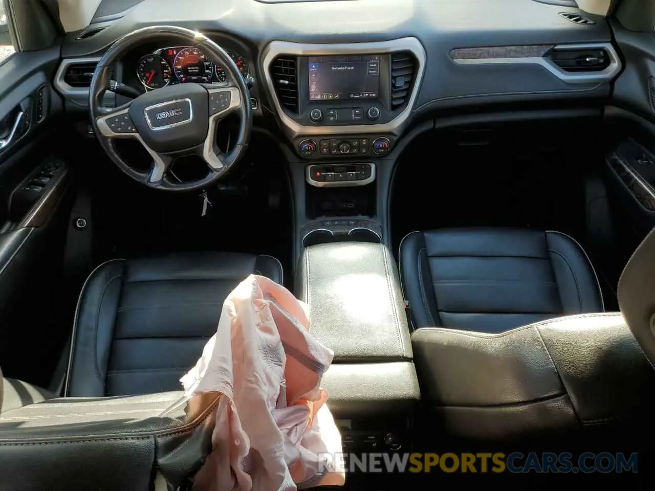 8 Photograph of a damaged car 1GKKNPLS1MZ136031 GMC ACADIA DEN 2021