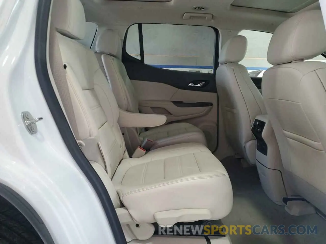 11 Photograph of a damaged car 1GKKNPLS8MZ116049 GMC ACADIA DEN 2021