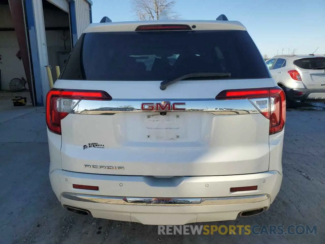 6 Photograph of a damaged car 1GKKNPLS8MZ123860 GMC ACADIA DEN 2021