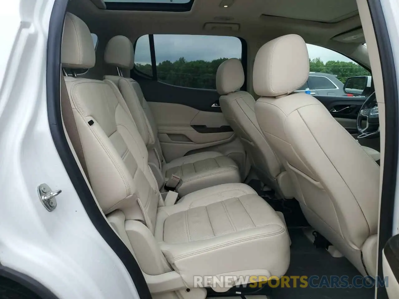 10 Photograph of a damaged car 1GKKNPLSXMZ106090 GMC ACADIA DEN 2021