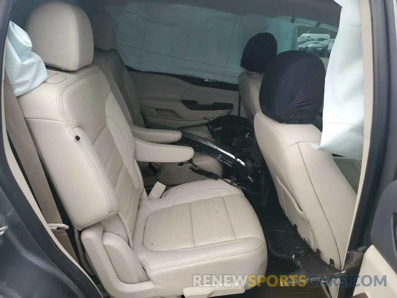 10 Photograph of a damaged car 1GKKNXLS5MZ225603 GMC ACADIA DEN 2021