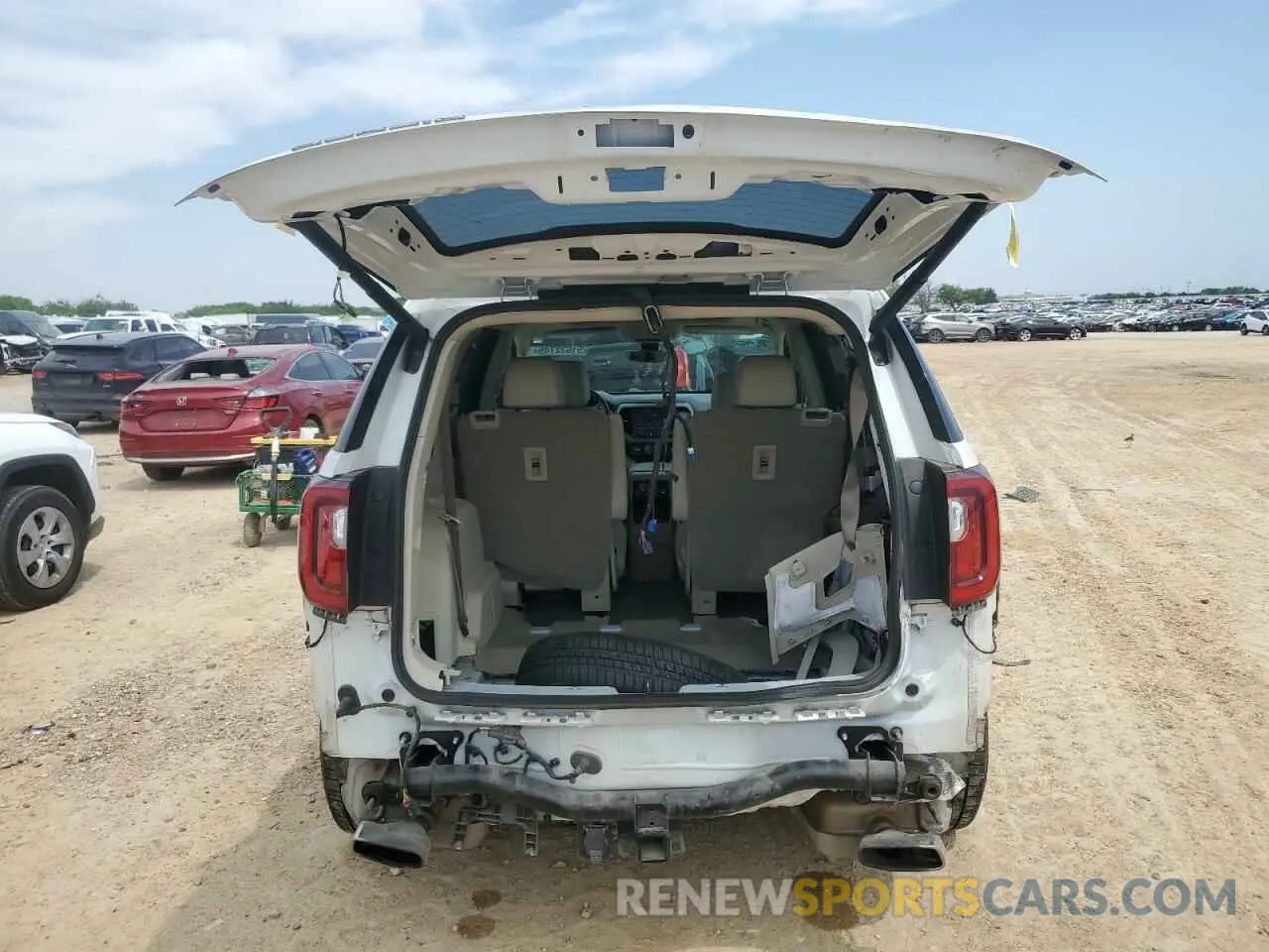 6 Photograph of a damaged car 1GKKNPLS2NZ165586 GMC ACADIA DEN 2022