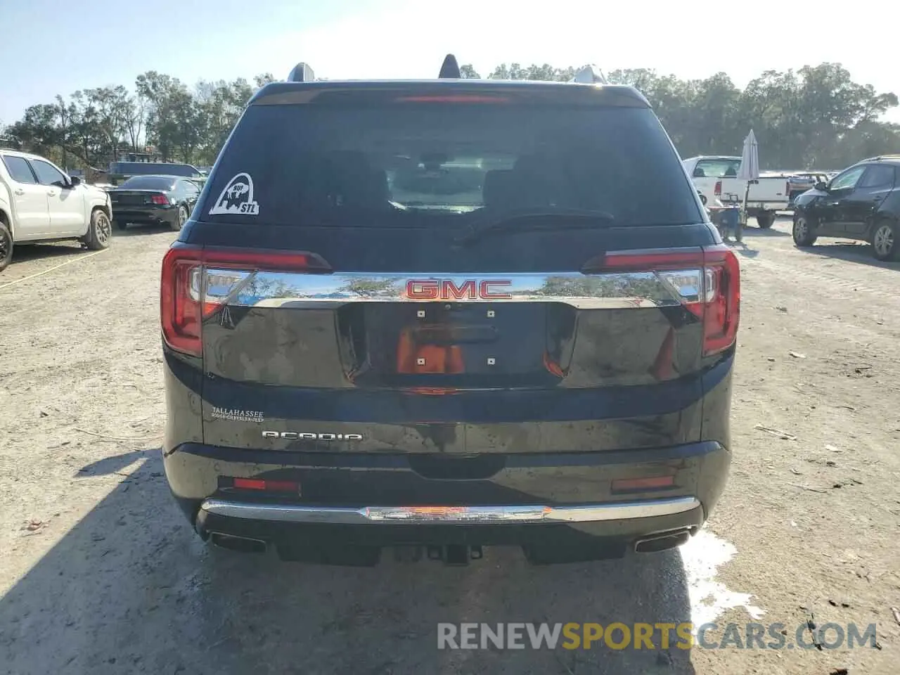6 Photograph of a damaged car 1GKKNPLS2NZ170609 GMC ACADIA DEN 2022
