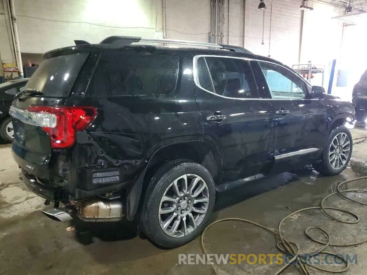 3 Photograph of a damaged car 1GKKNXL42NZ156839 GMC ACADIA DEN 2022