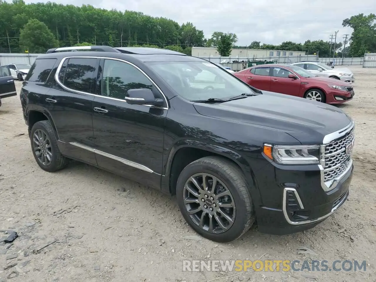 4 Photograph of a damaged car 1GKKNXLS1NZ142896 GMC ACADIA DEN 2022