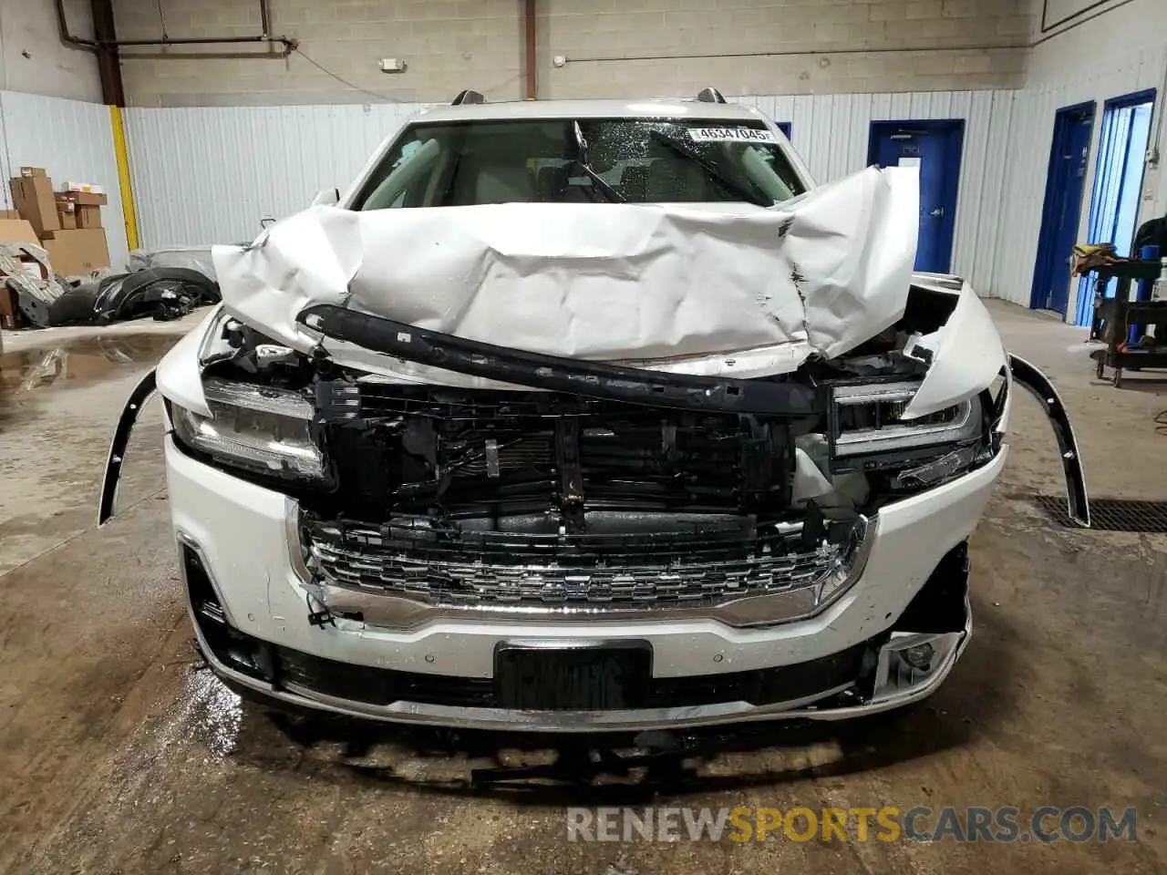 5 Photograph of a damaged car 1GKKNXLS9NZ151653 GMC ACADIA DEN 2022