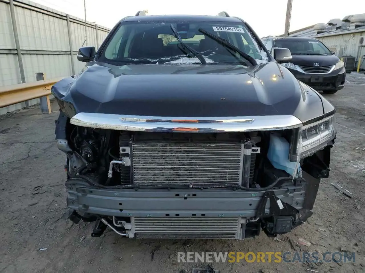 5 Photograph of a damaged car 1GKKNXLS8PZ177048 GMC ACADIA DEN 2023