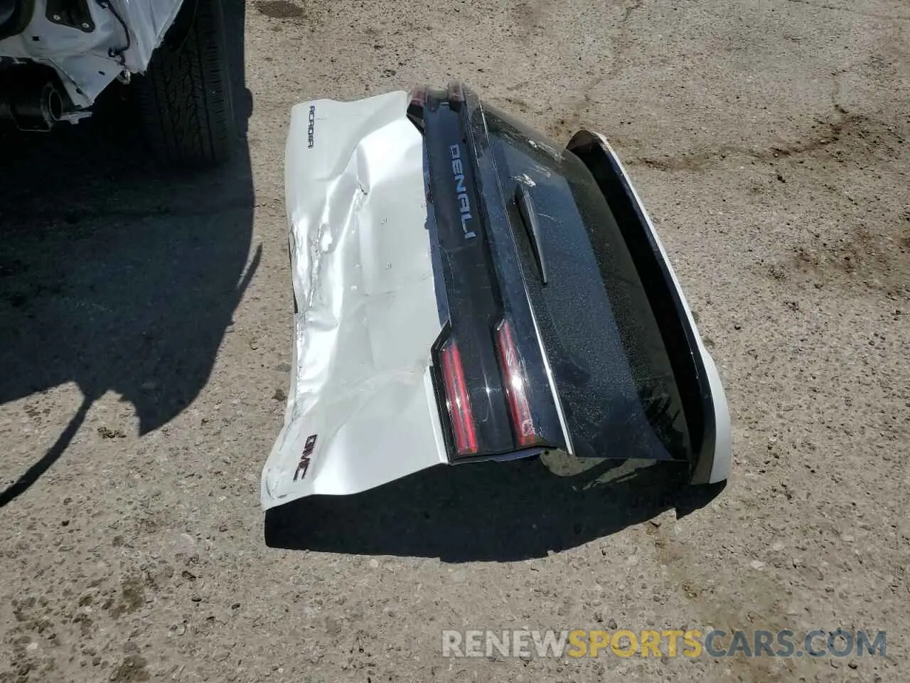 12 Photograph of a damaged car 1GKENLKS6RJ150567 GMC ACADIA DEN 2024