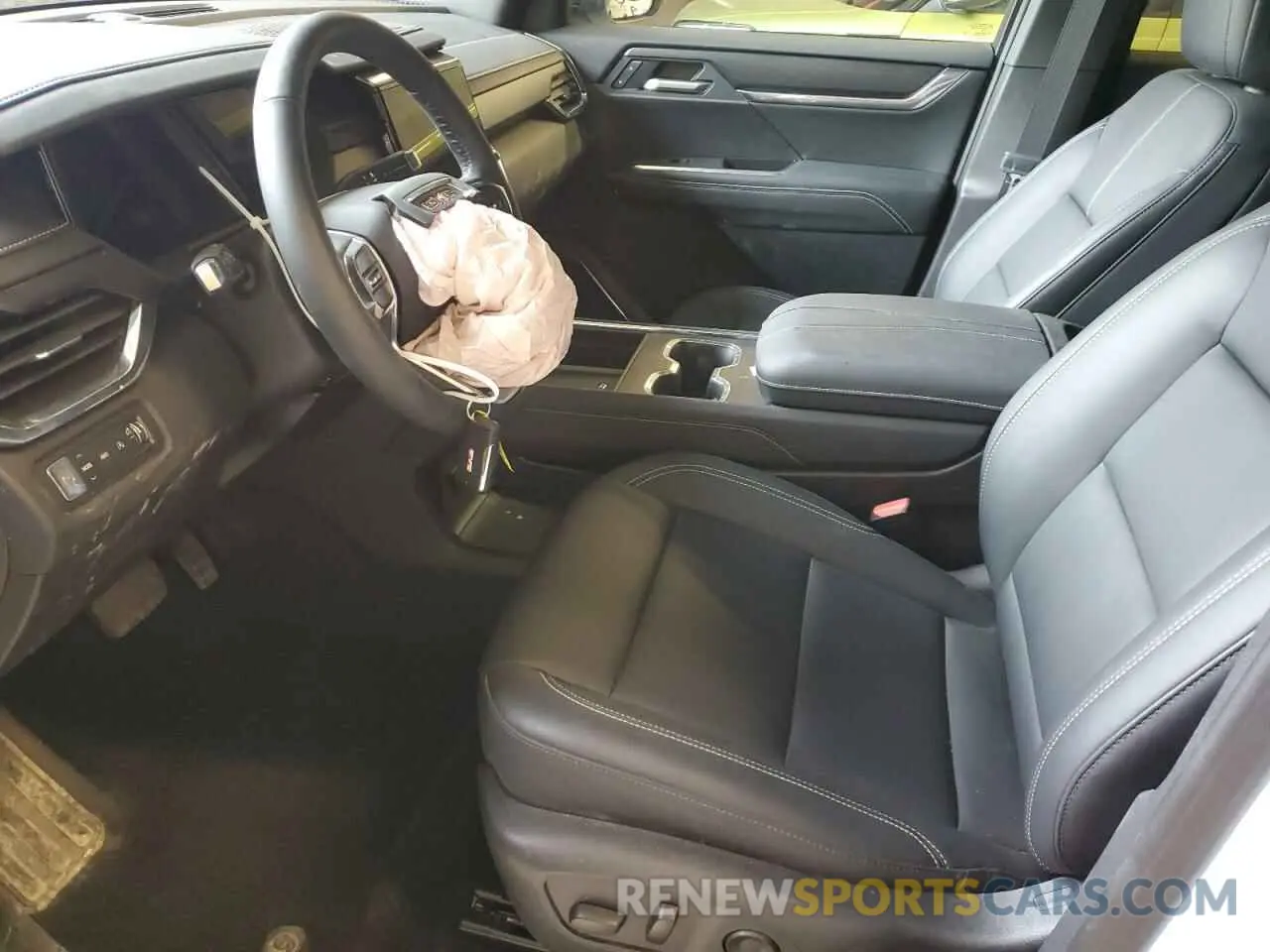 7 Photograph of a damaged car 1GKENNRS3SJ122121 GMC ACADIA ELE 2025