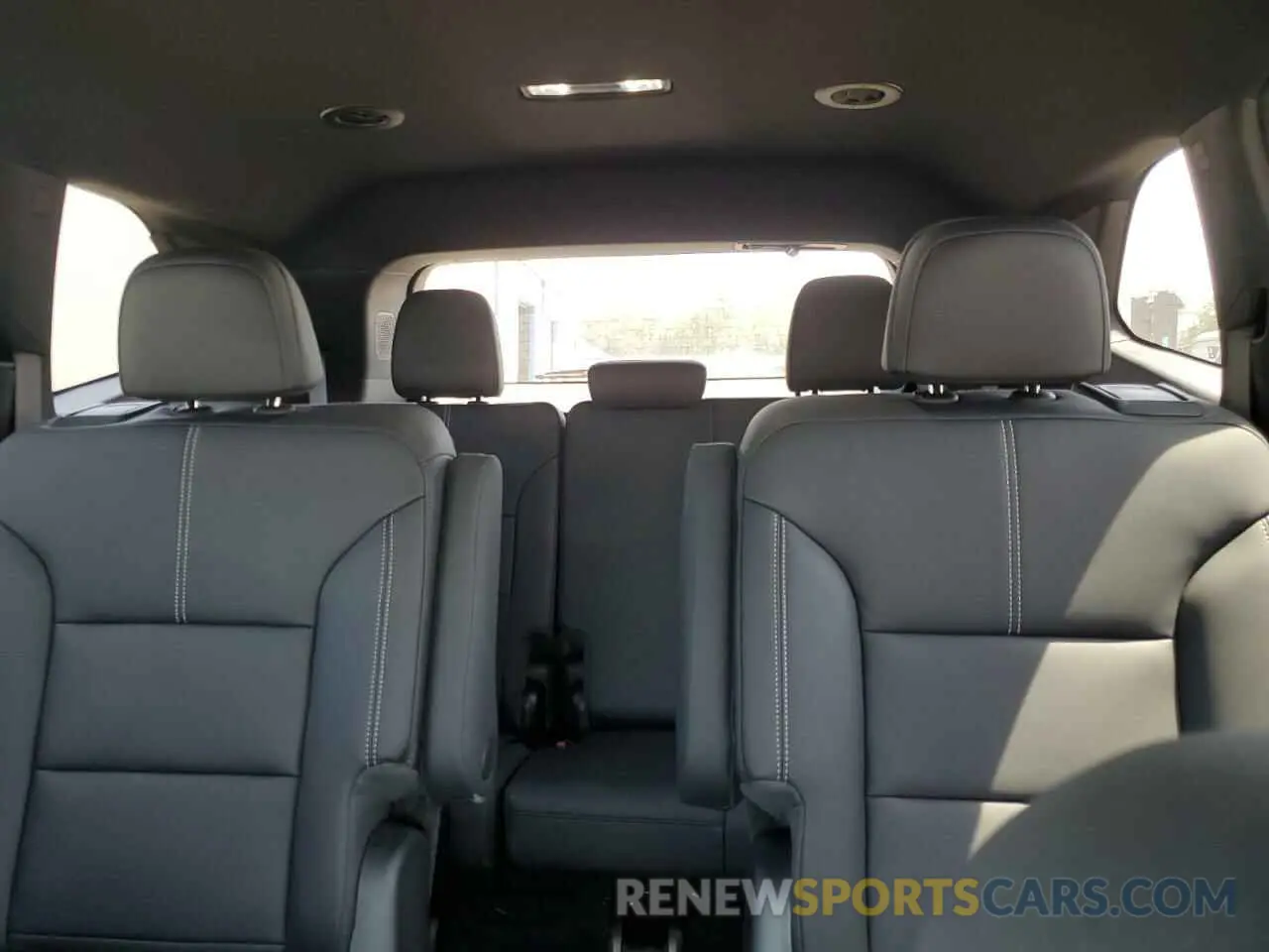 10 Photograph of a damaged car 1GKENNKS2RJ212767 GMC ACADIA UPL 2024