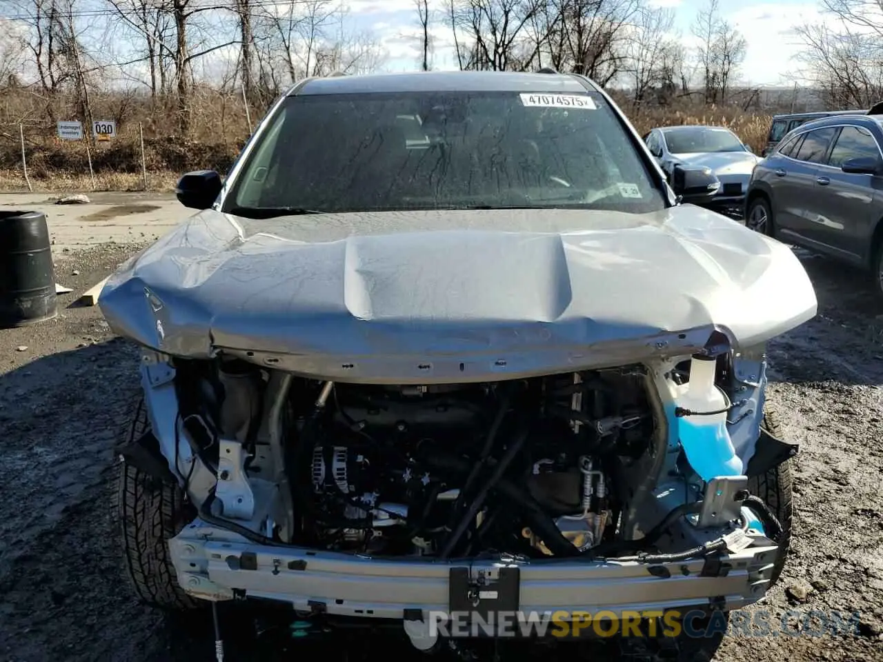 5 Photograph of a damaged car 1GKENNKS3RJ210817 GMC ACADIA UPL 2024